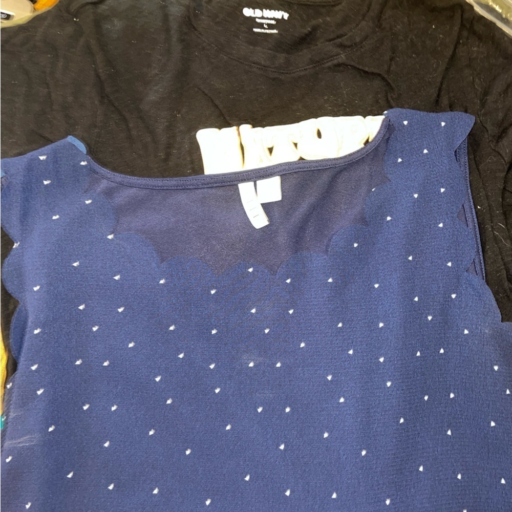 Elle Large Scalloped Formal Tank *make offers* - Picture 2 of 4